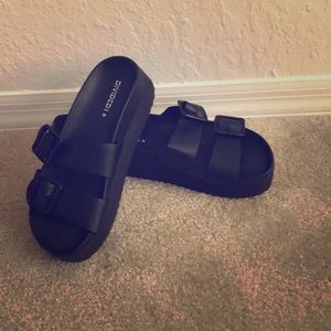 Black H&M platform Sandals